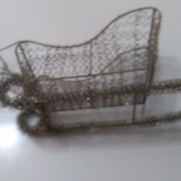 Wire Reindeer Pulling Sled - Picture 3 of 7